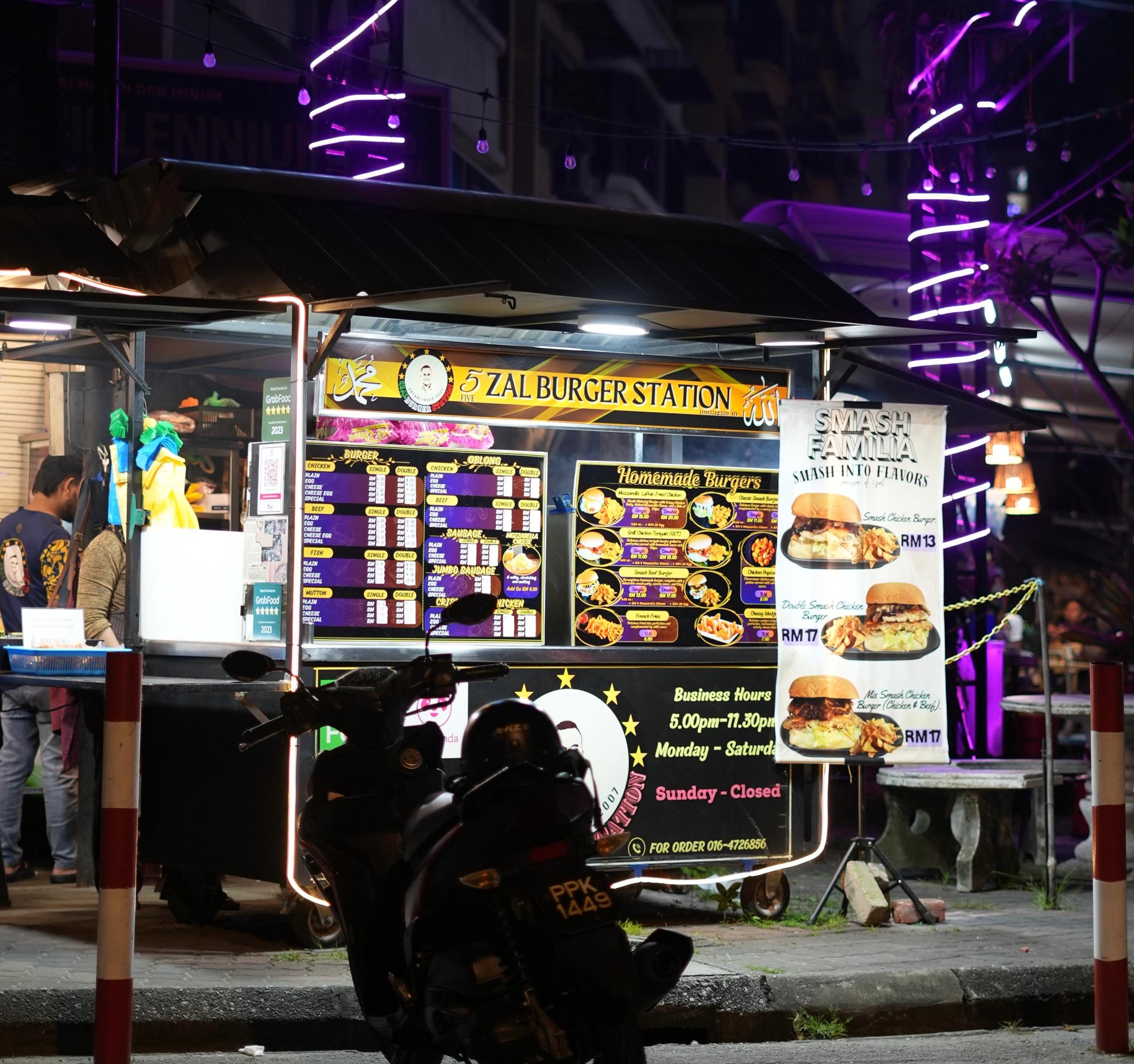 5zal Burger Station — Environment, Jelutong, Pulau Pinang