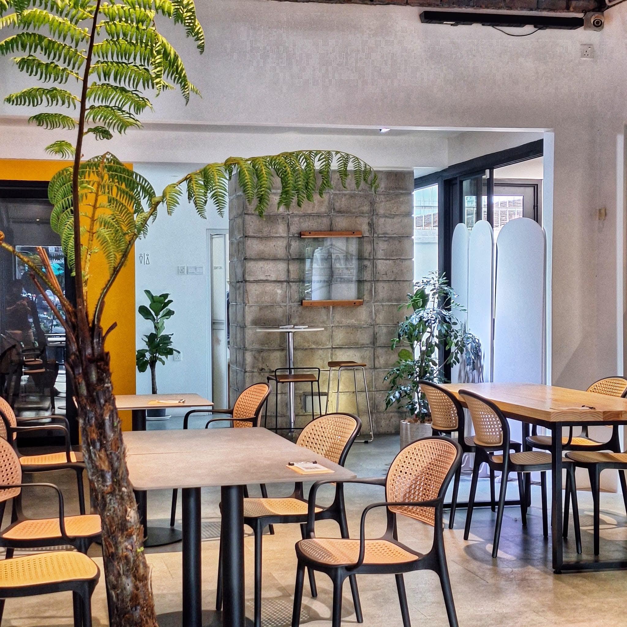 Leafy Lane cafe — Environment, George Town, Pulau Pinang