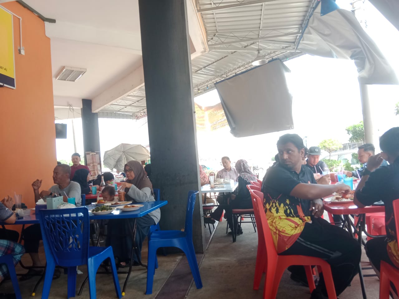 Restoran Kak Amy — Environment, Kepala Batas, Pulau Pinang