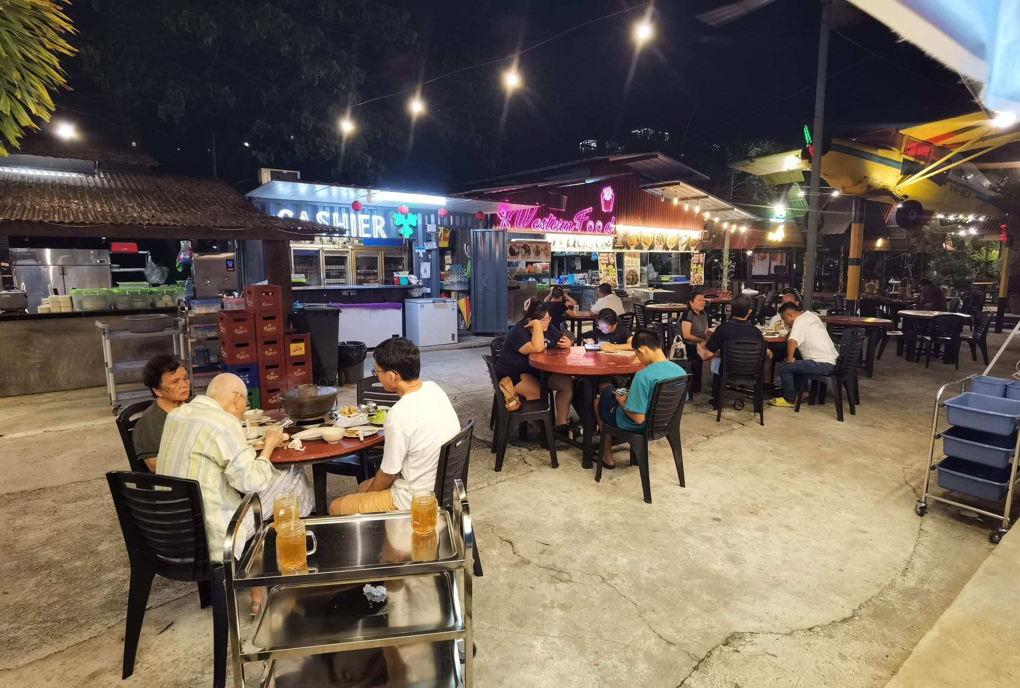 洪记工夫火锅 — Environment, Perai, Pulau Pinang