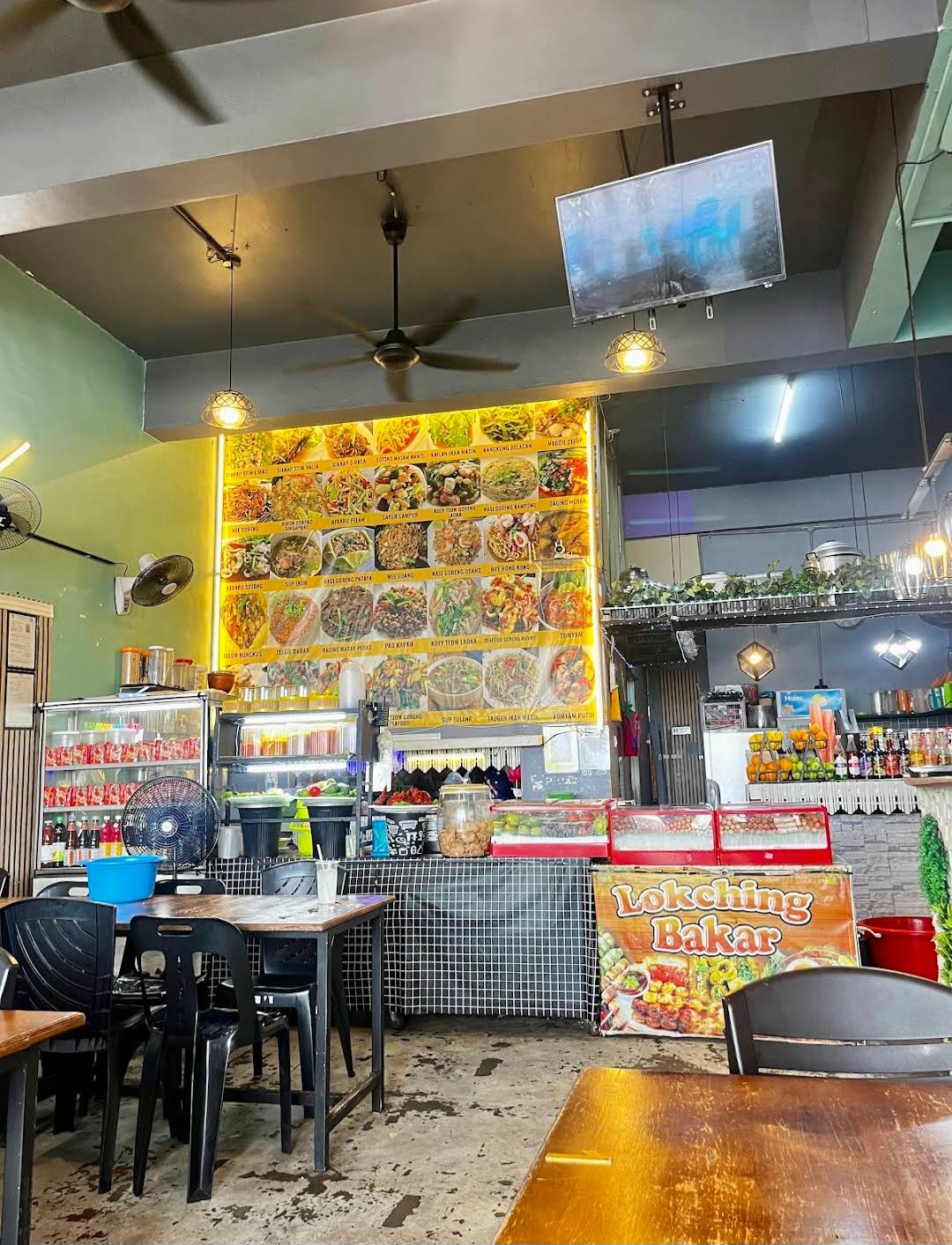 Enoki Tomyam & Seafood — Environment, KEPALA BATAS, Pulau Pinang