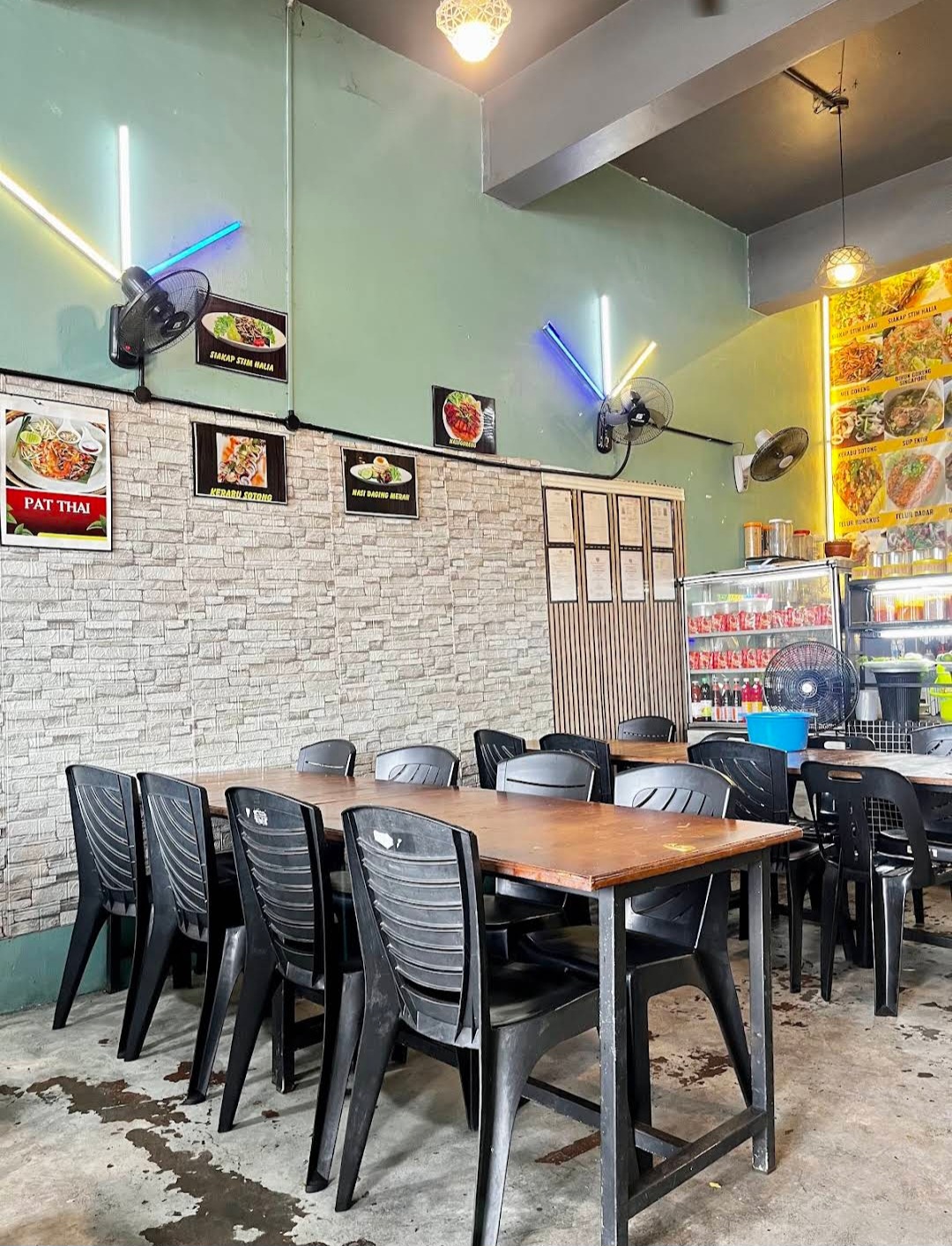 Enoki Tomyam & Seafood — Environment, KEPALA BATAS, Pulau Pinang