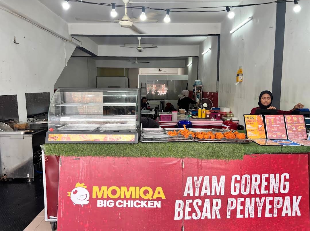 MOMIQA BIG CHICKEN — Environment, KEPALA BATAS, Pulau Pinang