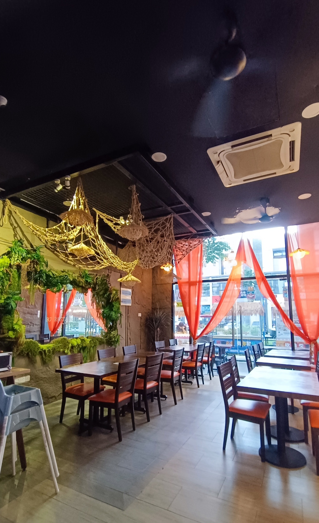 R7 RESTAURANT & BAR — Environment, Simpang Ampat, Pulau Pinang