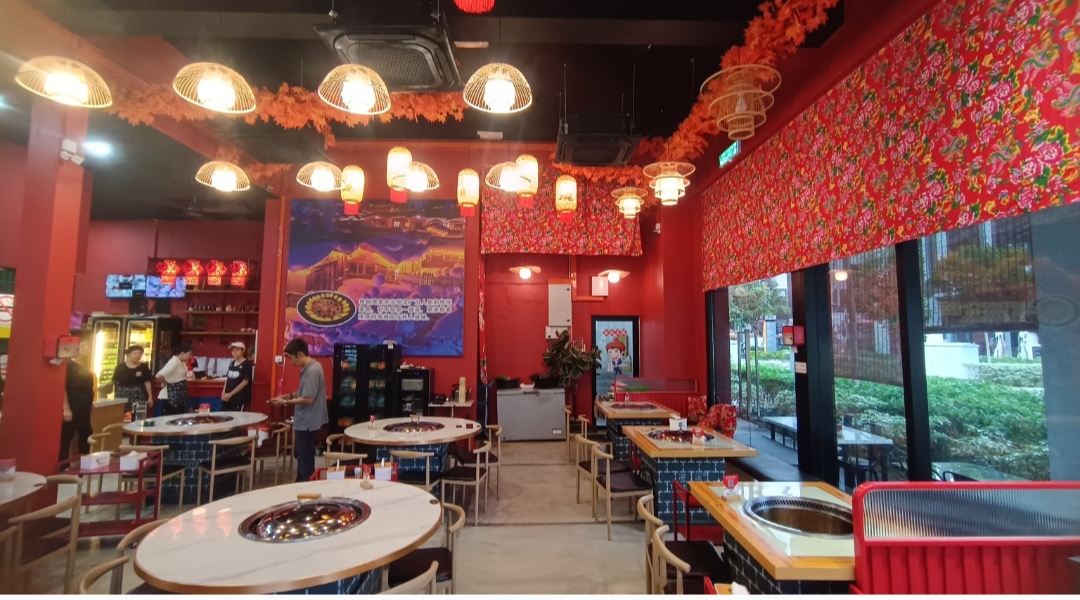 东北雪乡铁锅炖 Xue Xiang iron Pot Sdn.Bhd.东北妞烧烤 — Environment, Simpang Ampat, Pulau Pinang