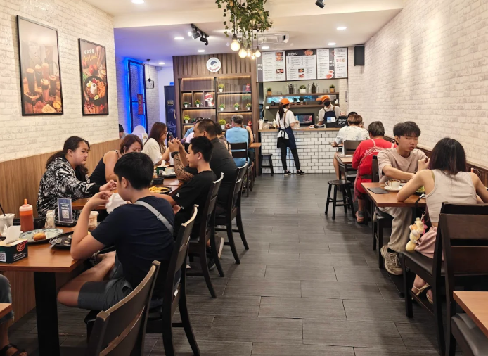 HUNGRY BOY — Environment, George Town, Pulau Pinang