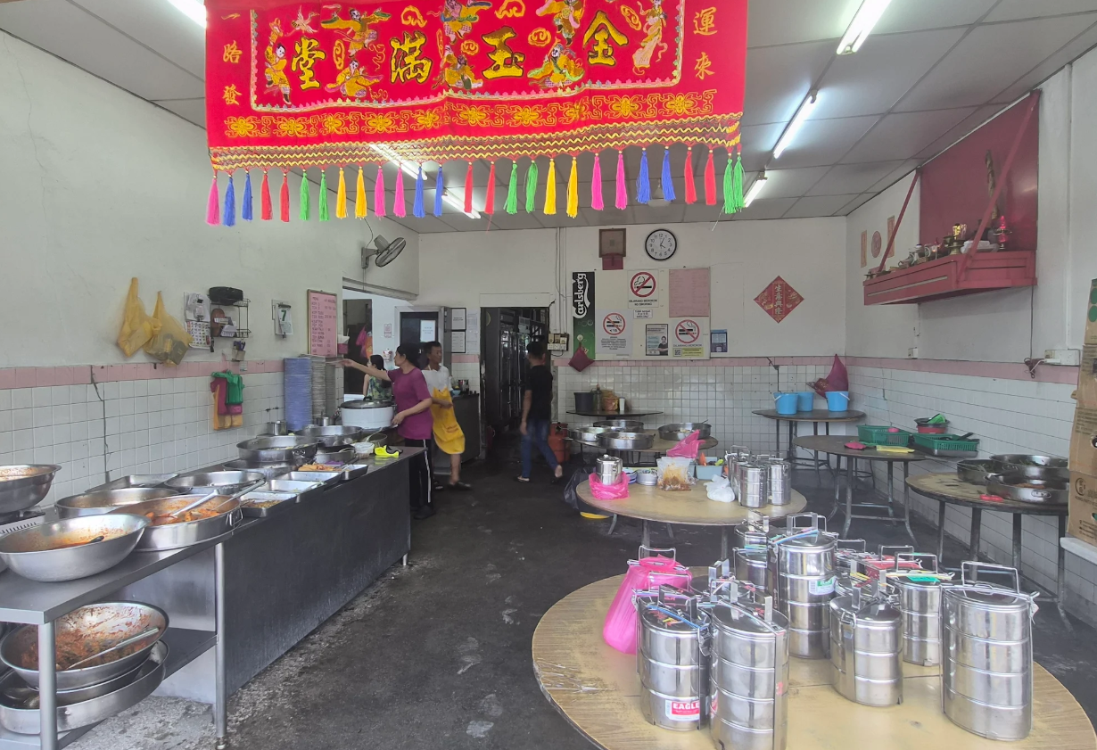 Restaurant 三角湾 (Sah Kak Eng) — Environment, Jelutong, Pulau Pinang