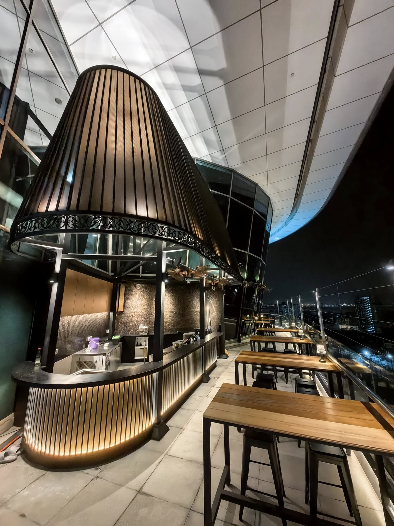 CLOUD EiGHT skybar — Environment, Pulau Pinang