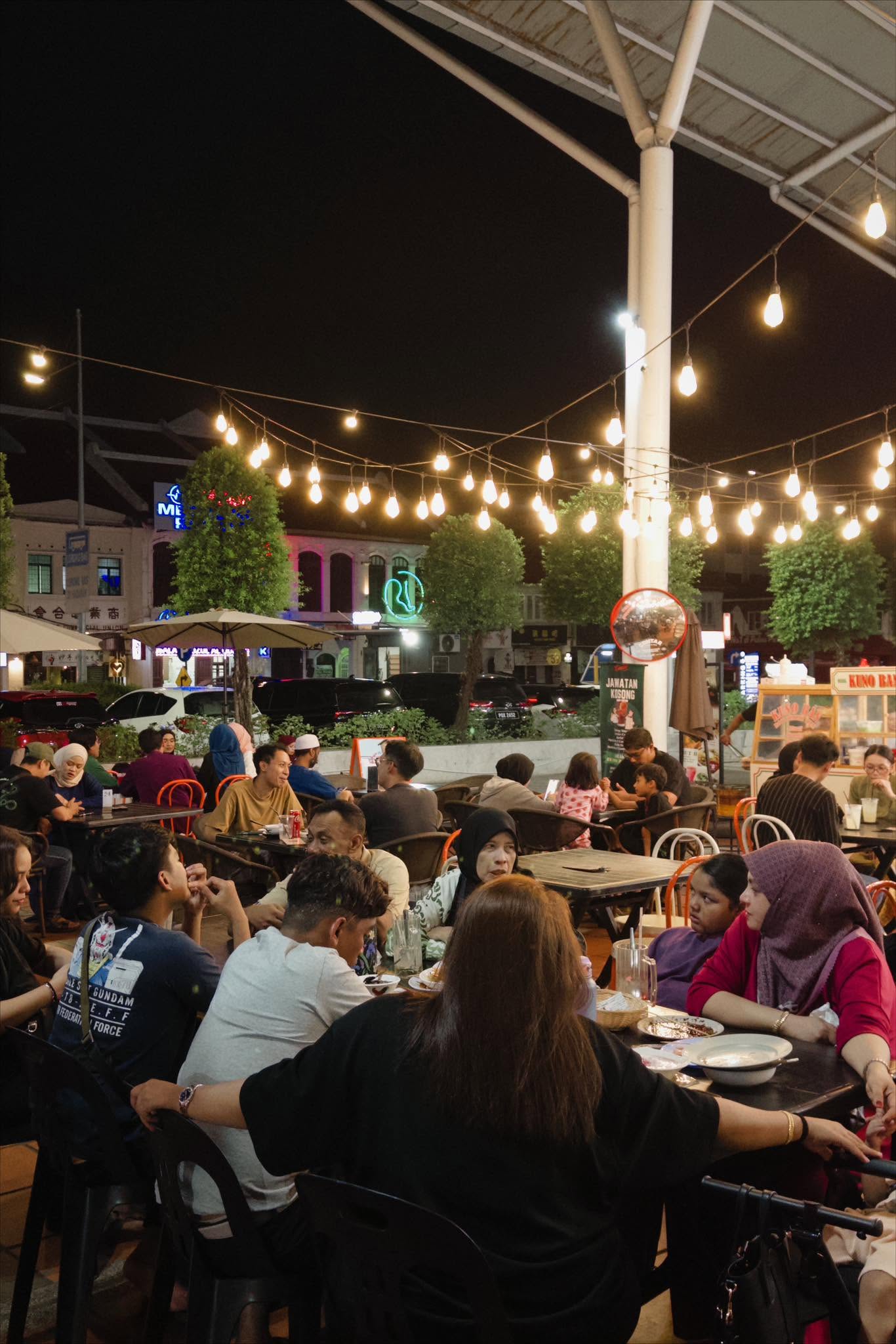 Donna Bistro @ Com-Tar — Environment, George Town, Pulau Pinang