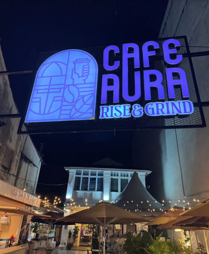 CAFE AURA RISE AND GRIND