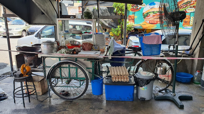 Siam Road Charcoal Char Kuey Teow — Environment, George Town, Pulau Pinang