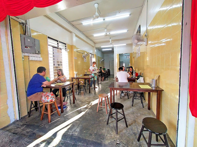 Siam Road Charcoal Char Kuey Teow — Environment, George Town, Pulau Pinang