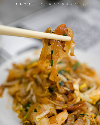 Siam Road Charcoal Char Kuey Teow — Food, George Town, Pulau Pinang