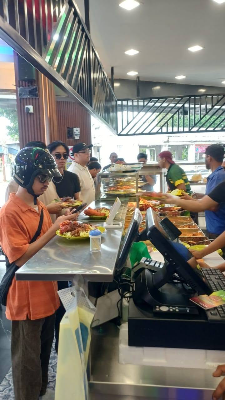 NASI ROYALE HAJI LUKMAN — Environment, George Town, Pulau Pinang