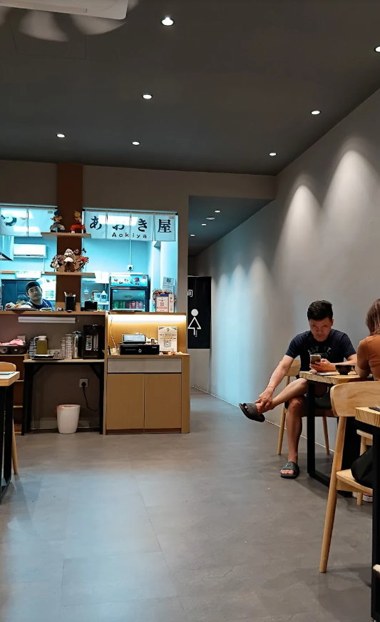 Tokyo Tonkatsu Aokiya — Environment, George Town, Pulau Pinang