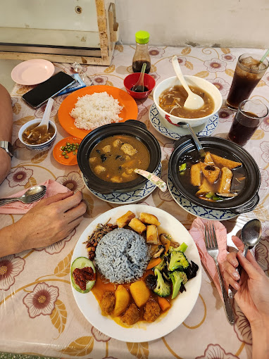 Happy Realm Vegetarian Food Centre — Food, George Town, Pulau Pinang