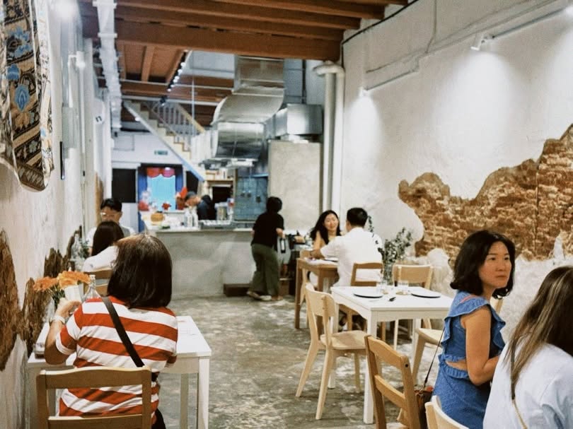 Lazy Ember — Environment, George Town, Pulau Pinang