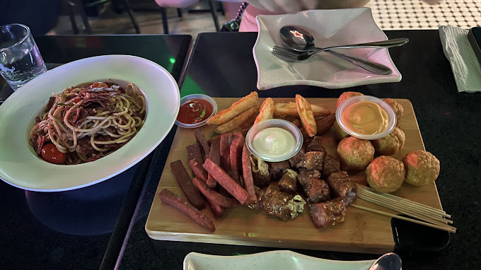 Berlinz Square — Food, Pulau Pinang