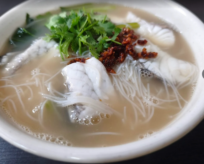 Herriot Makanan Fish Bihun. 7条路（炒/煮）米粉面食. — Food, George Town, Pulau Pinang
