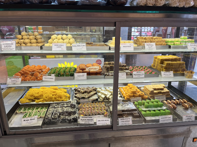Thali-NR Sweets Cafe @ NR SWEETS — Environment, George Town, Pulau Pinang