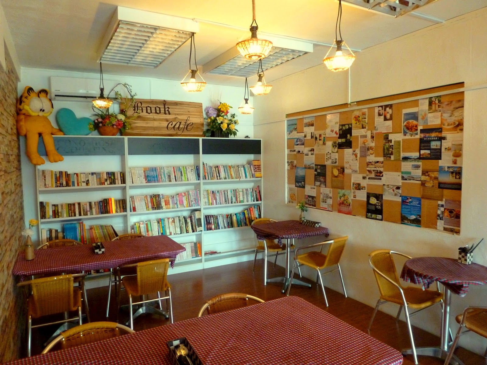 EZ CLUB Tuition Centre and Book Cafe — Environment, Jelutong, Pulau Pinang
