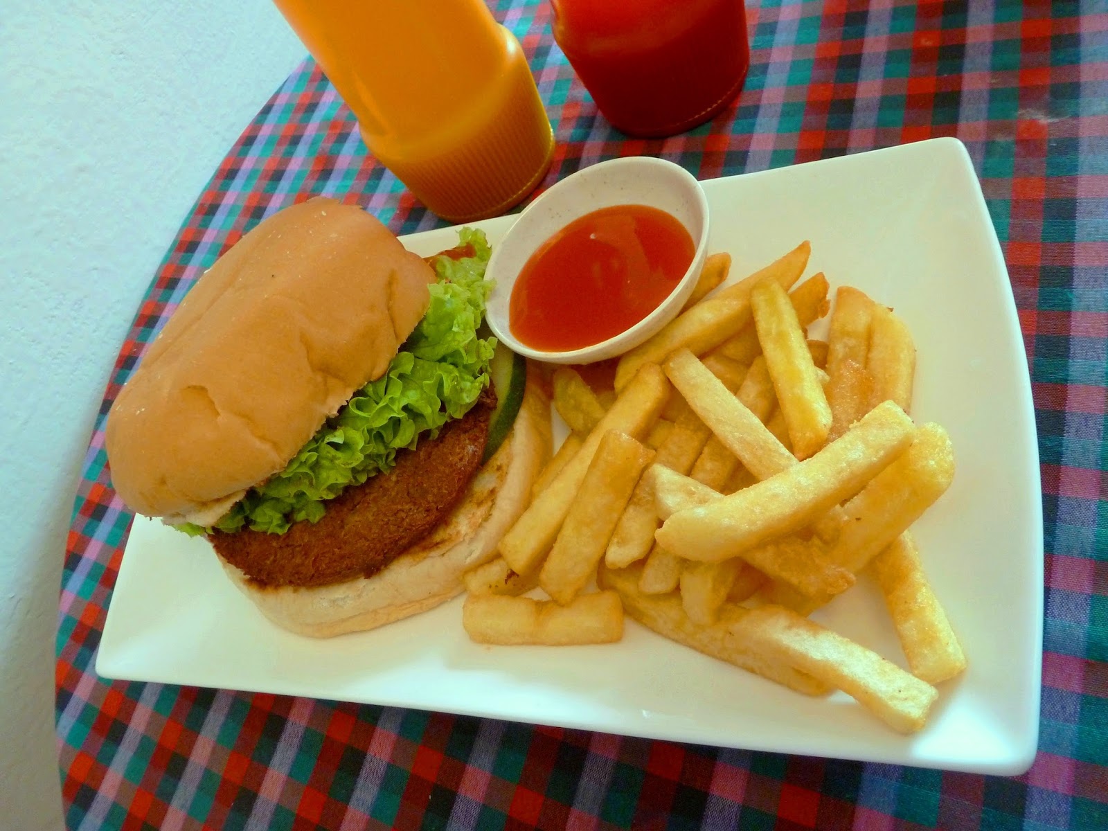 EZ CLUB Tuition Centre and Book Cafe — Food, Jelutong, Pulau Pinang