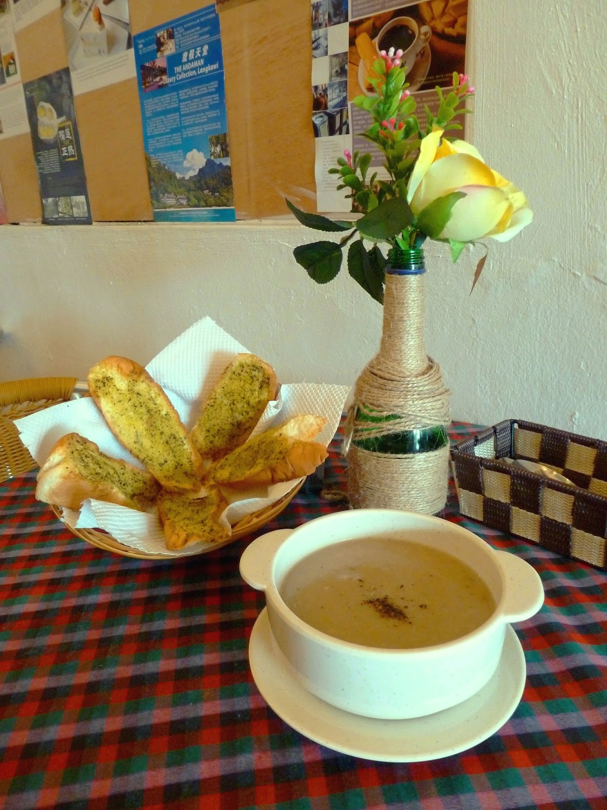 EZ CLUB Tuition Centre and Book Cafe — Food, Jelutong, Pulau Pinang
