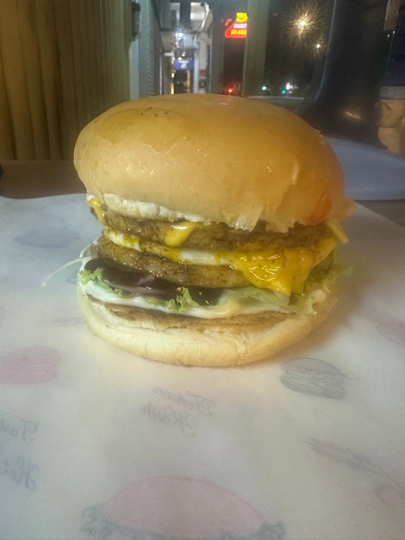 BellisaRow Burger — Food, George Town, Pulau Pinang