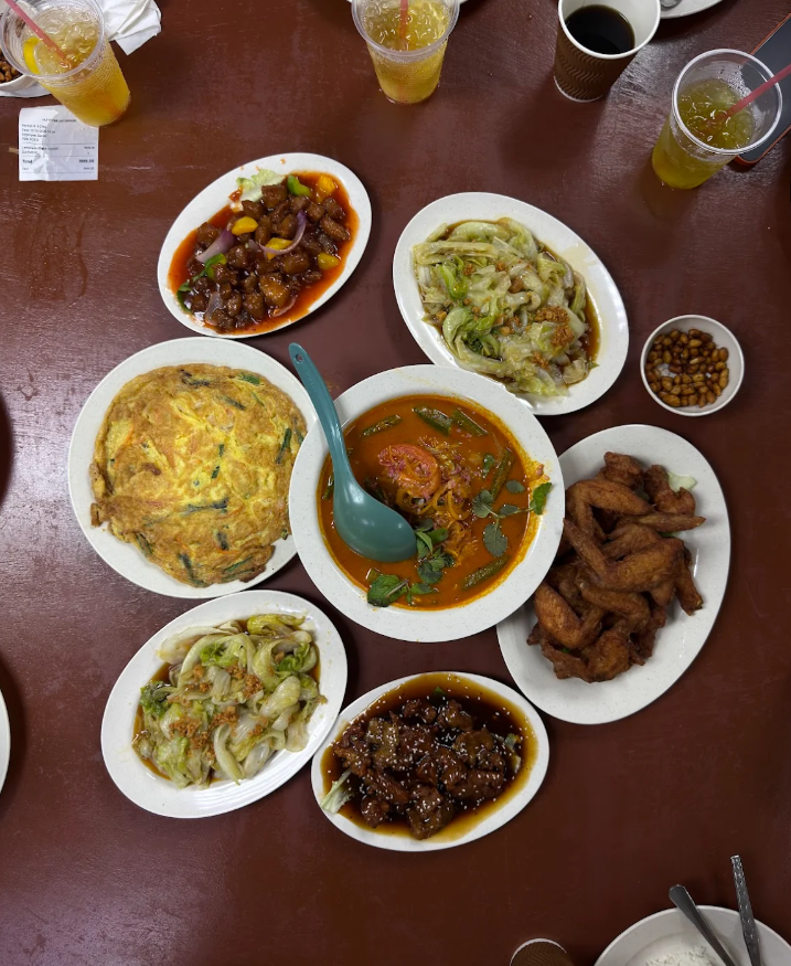 回忆专卖店 (HuiYi Curry Fish Head & Lok Lok) — Food, Ayer Itam, Pulau Pinang