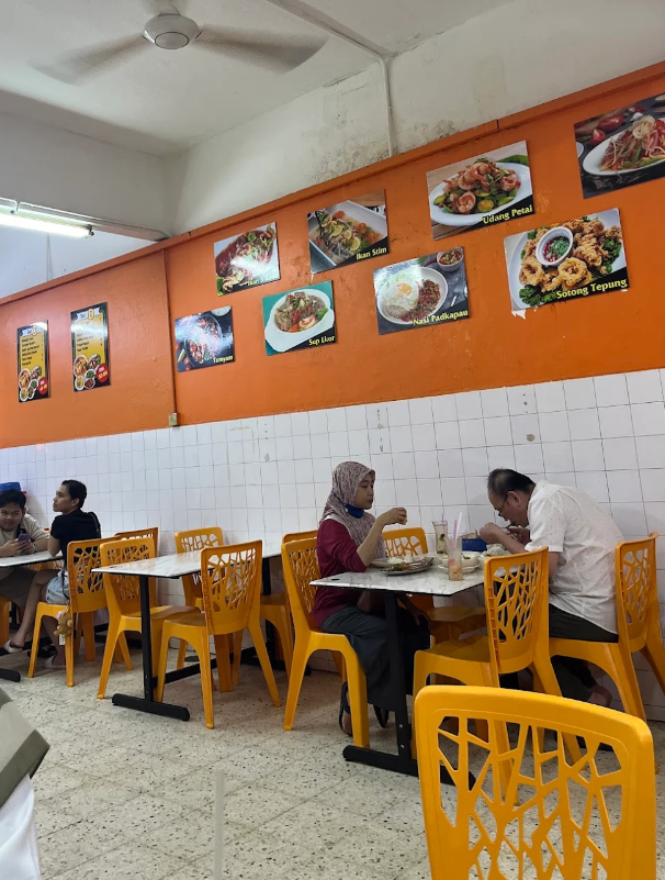 Luqman tomyam — Environment, George Town, Pulau Pinang