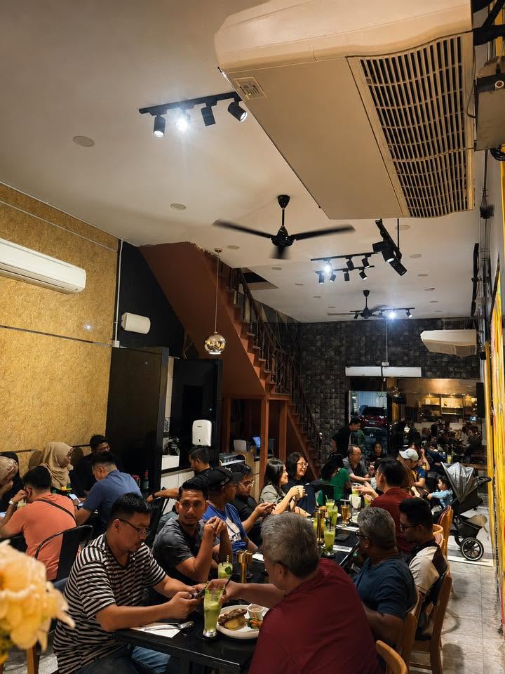 Don Western & Grill Cafe — Environment, George Town, Pulau Pinang