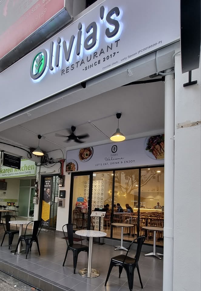 OLIVIA’S RESTAURANT — Environment, Jelutong, Pulau Pinang