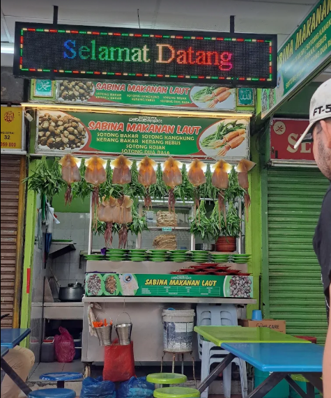 Sabrina Makanan Laut