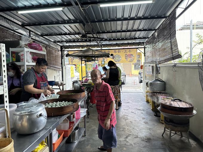荣古早味 Eng Kor Cha Bi (Traditional Hokkien Savoury) — Environment, George Town, Pulau Pinang