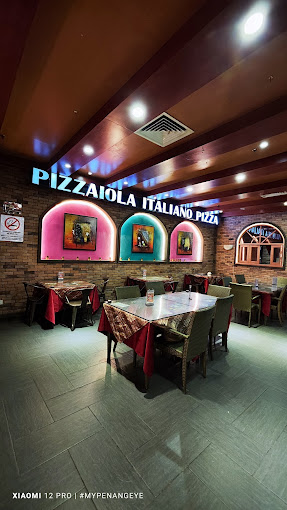 Pizzaiola — Environment, George Town, Pulau Pinang