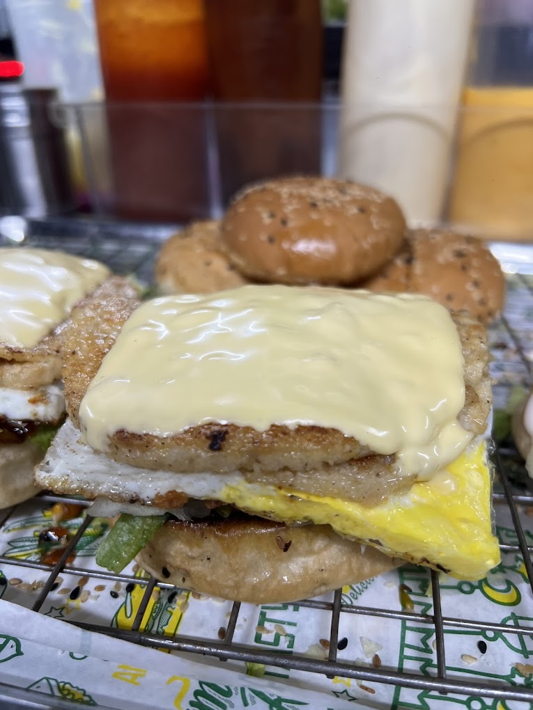 LuckyBini Burger — Food, Jelutong, Pulau Pinang