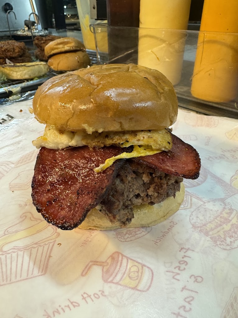 LuckyBini Burger — Food, Jelutong, Pulau Pinang