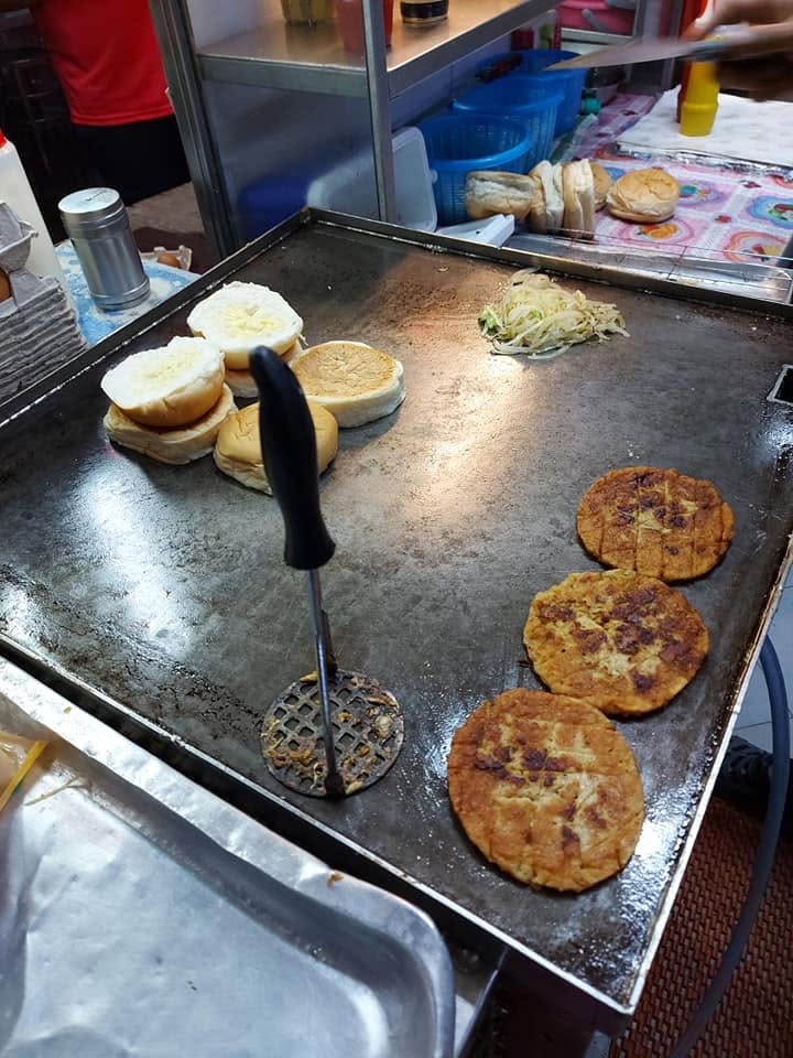 Mr Bombastic Burger — Environment, Jelutong, Pulau Pinang