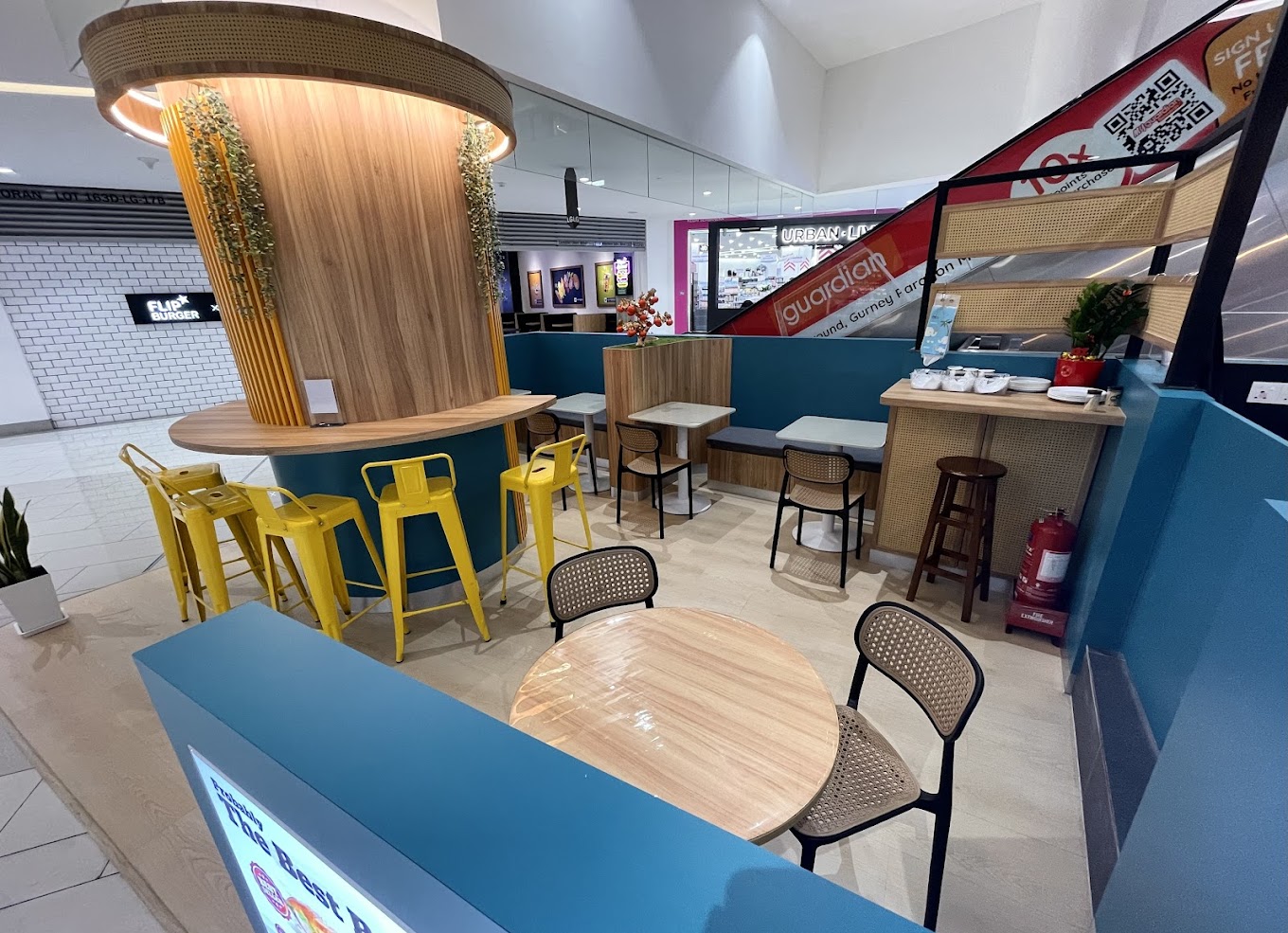 Banh Mi 77 Gurney Paragon Mall — Environment, George Town, Pulau Pinang