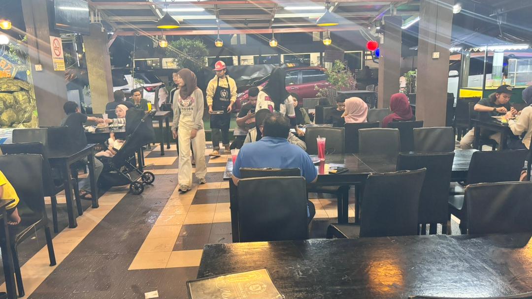 AA Man Cafe — Environment, Permatang Pauh, Pulau Pinang