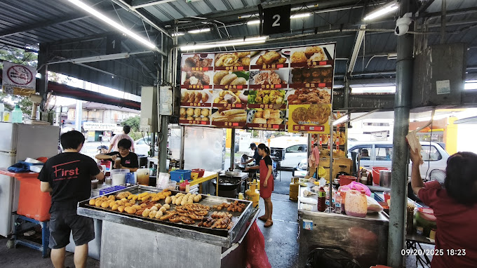 Padang 點心 (Padang Brown Night Dim Sum) — Environment, George Town, Pulau Pinang