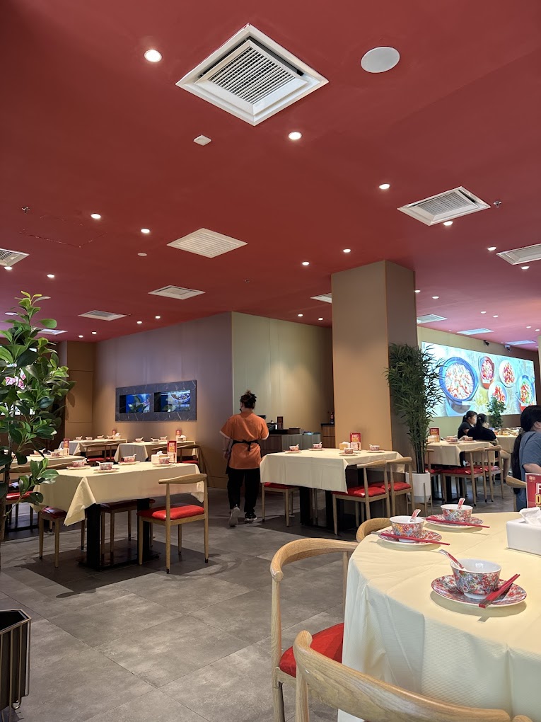 香杉木桶鱼 Gurney Plaza Xiangshan Fish Steamboat — Environment, George Town, Pulau Pinang