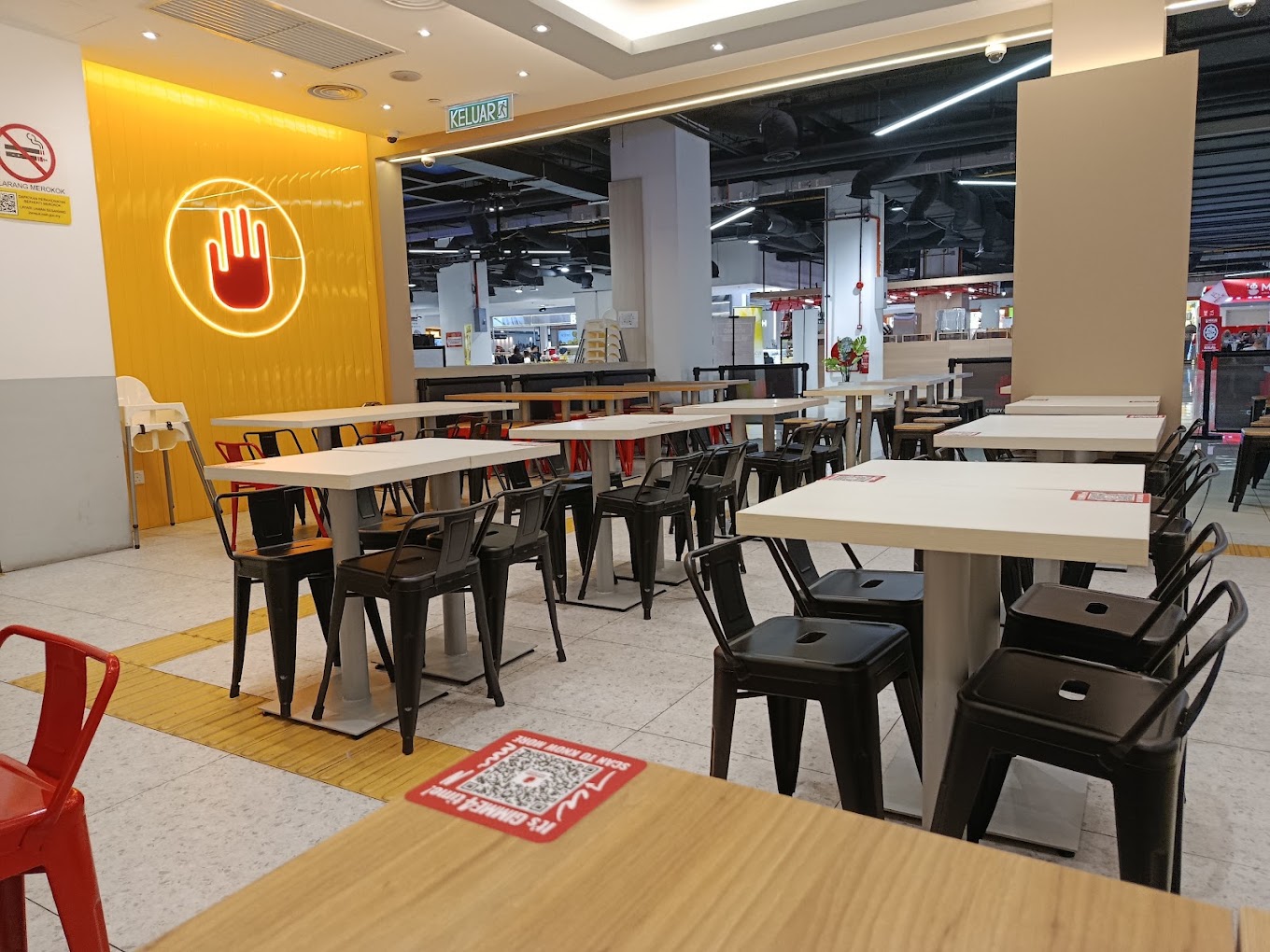 4Fingers Crispy Chicken @ Sunshine Central Penang — Environment, Pulau Pinang