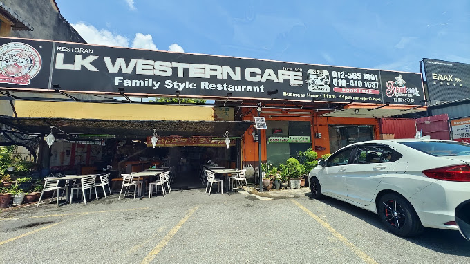 LK Western Food — Environment, Ayer Itam, Pulau Pinang