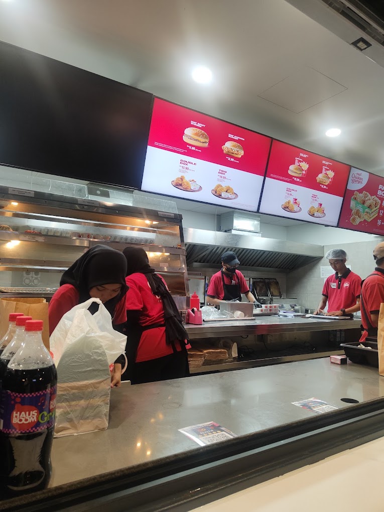 Mat Chicken & Burger — Environment, Bukit Mertajam, Pulau Pinang
