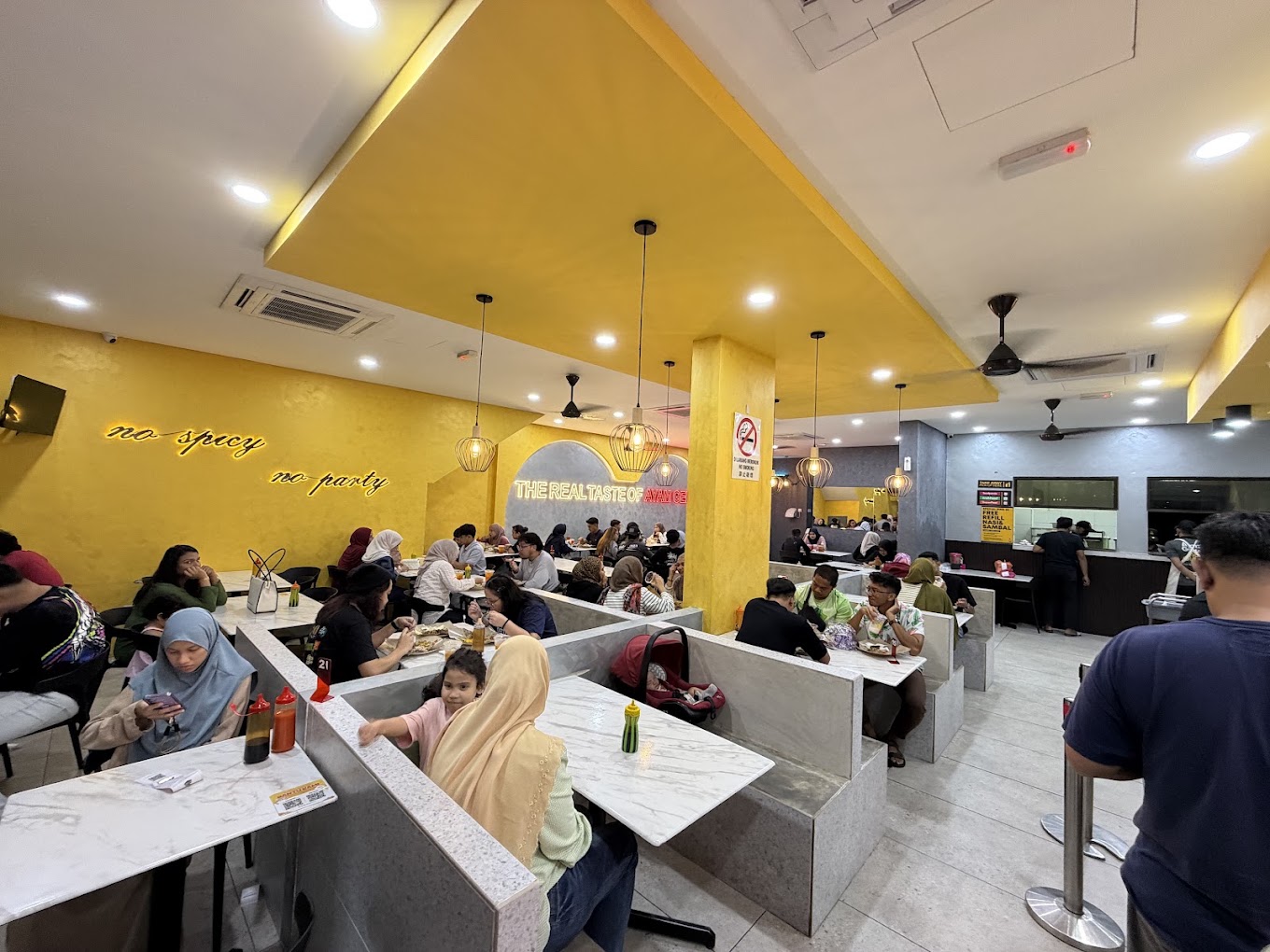 Ayam Gepuk Top Global Perda — Environment, Bukit Mertajam, Pulau Pinang