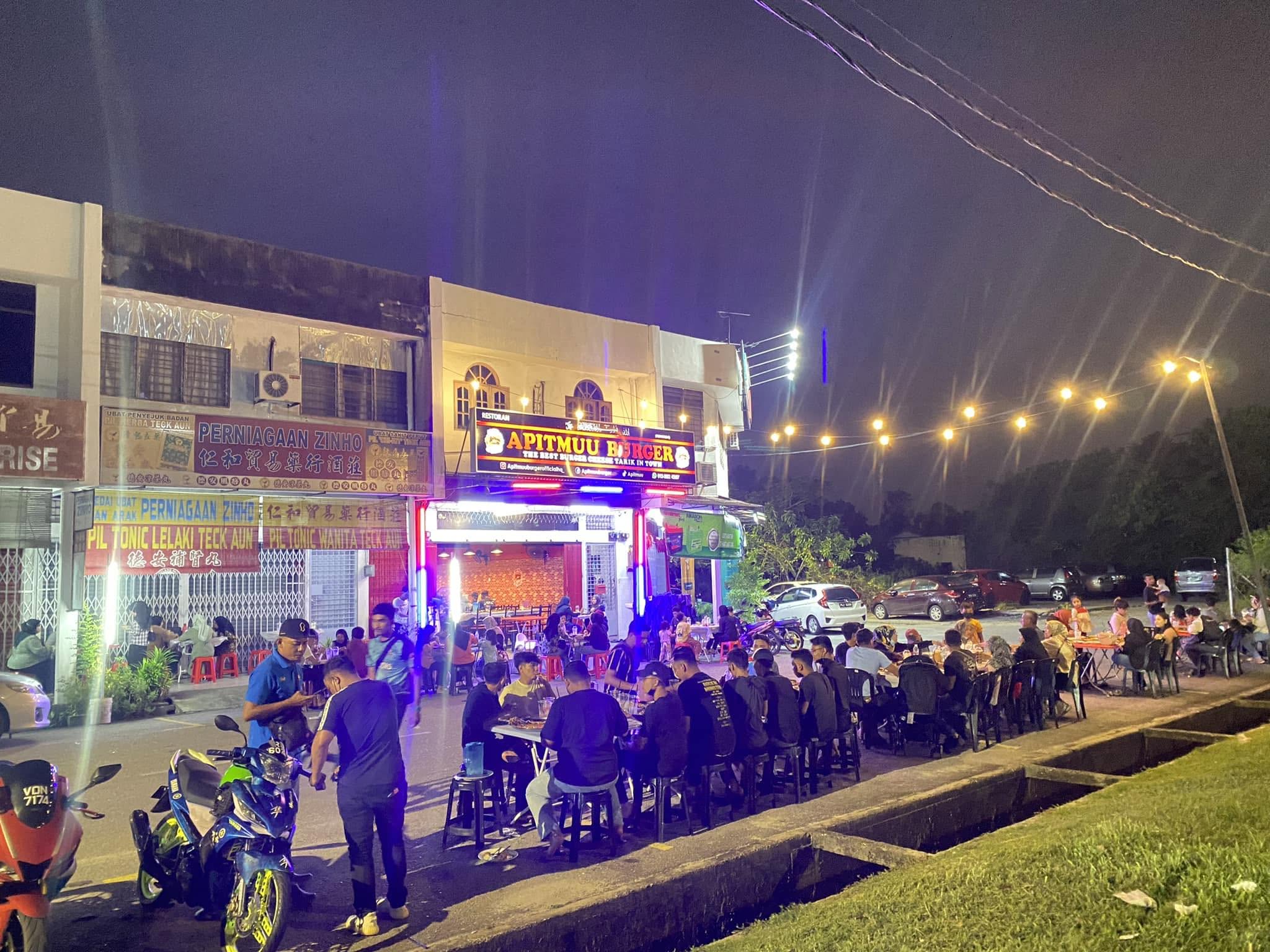 Burger Cheszyy Viral Apit MUU Yogaa — Environment, Bukit Mertajam, Pulau Pinang