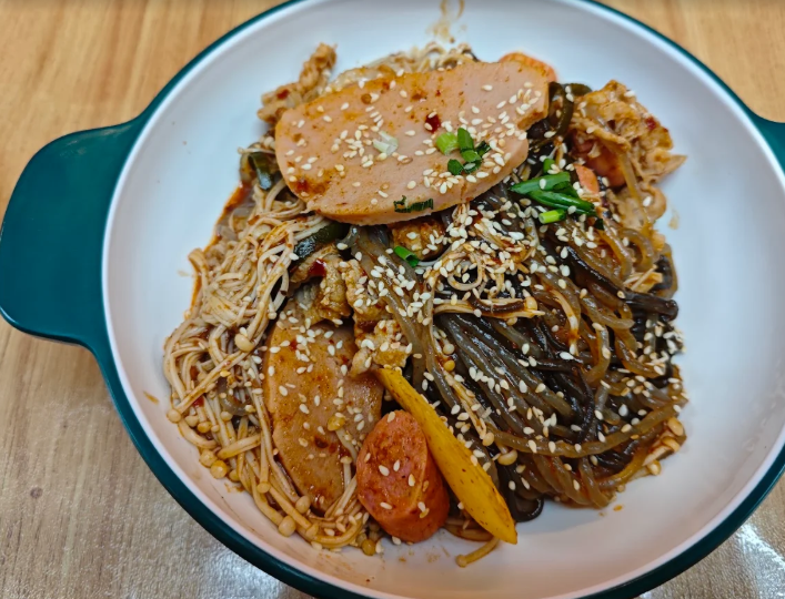 Boss Zhang MalaTang小张麻辣烫 — Food, Bukit Mertajam, Pulau Pinang