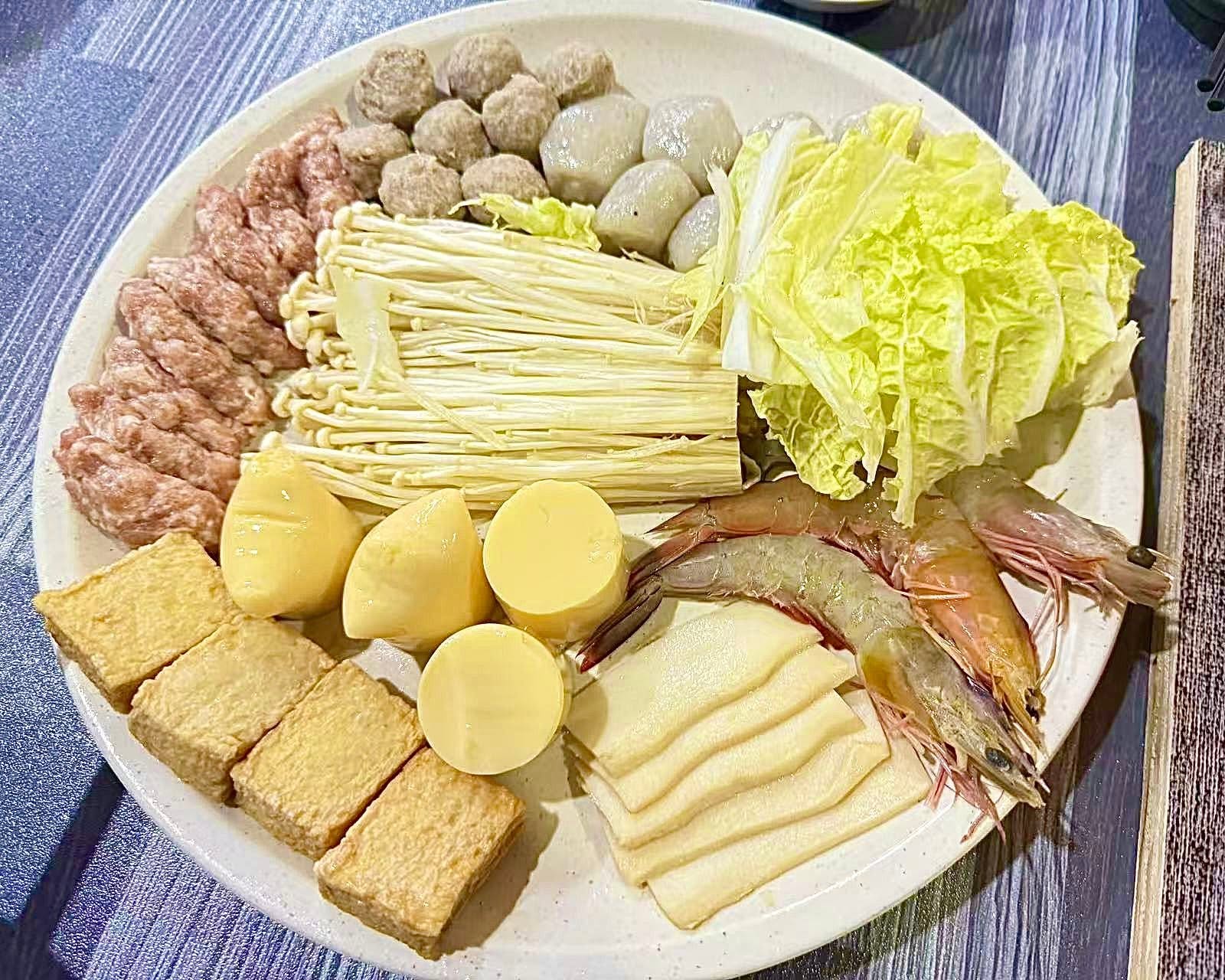 NT Li Kopitiam • 高渊利猪肉粉 — Food, Bukit Mertajam, Pulau Pinang