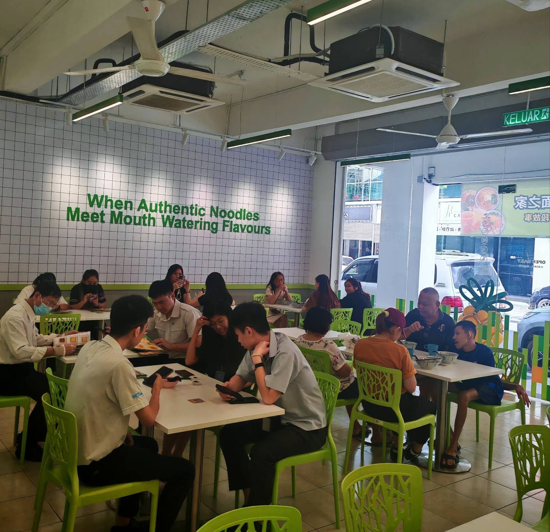 Face To Face Noodle House 面对面 — Environment, Seberang Jaya, Pulau Pinang